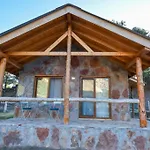 מלון Babakamp Eco Ranch& Retreat 4*